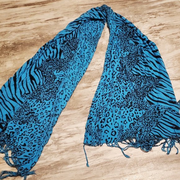 Various Scarfs - 5$ each - Picture 1 of 12